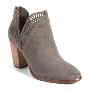 Vince Camuto Fileana Split Shaft Bootie Size 7